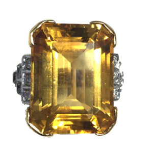 Anello in oro giallo con citrino e diamanti | Gioielleria Caruso Napoli
