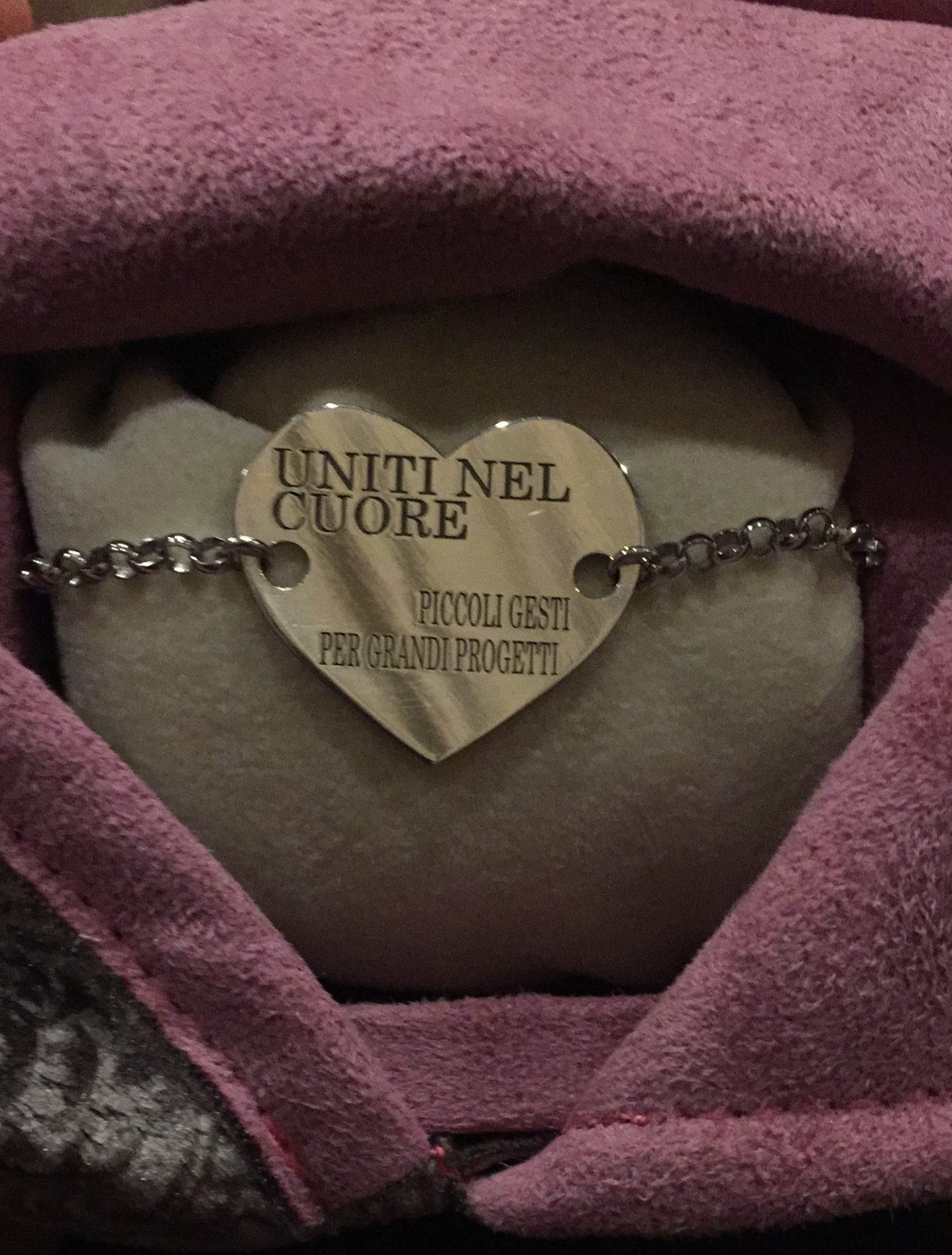 Uniti nel Cuore nel segno della solidarietà | Gioielleria Caruso Napoli